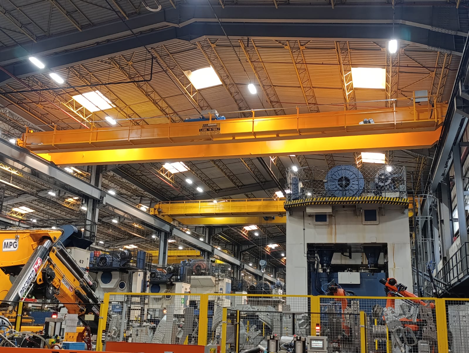 çift kiriş gezer köprülü tavan vinci